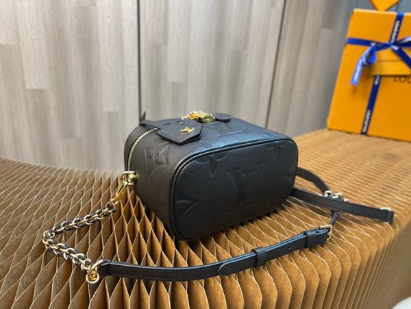 ルイヴィトンバッグ内部構造